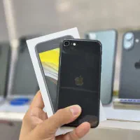 گوشی ایفون se2020