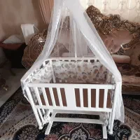 تخت نوزاد در حد نو