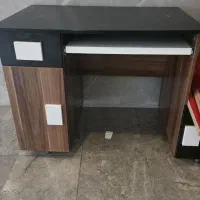 تخت دراور میز تخریر آینه تشک وکمد جا کتابی آدیداس