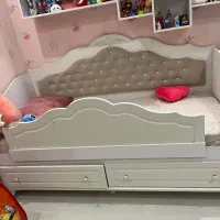 تخت و تشک یک نفره