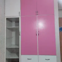 کمد دیواری سفید صورتی