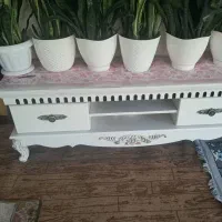 فروش یک عدد میز تی وی