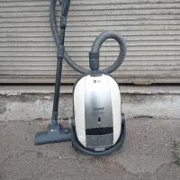 جاروبرقی در حد  نو