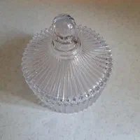 قندان چینی و کریستال، یخدان، پنیر یا کره خوری