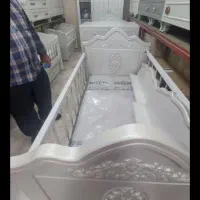 تخت آکبند سیسمونی