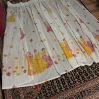 پرده اطاق. کودک