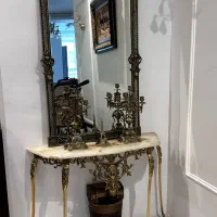 آینه و شمعدان برنز همراه کنسول