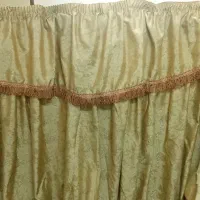 پرده همراه کتیبه