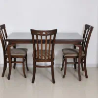 میز ناهارخوری و سه تا صندلی
