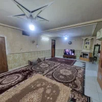 یک طبقه ونیم راه جدا 120متر حصار امام