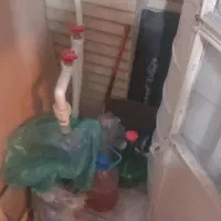 منبع آب و پمپ