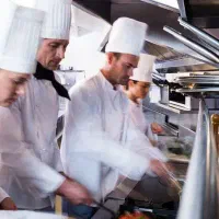 آشپزفرنگی و پیتزا زن