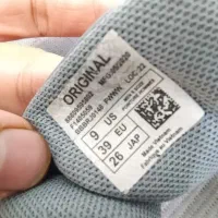 کفش اسپرت اورجینال سایز ۳۹ در حد نو