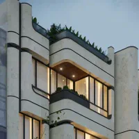 خواهان نگهبان ساختمان در حال ساخت