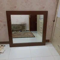 آینه کنسول و دیواری قاب دار چوبی تمیز و سالم