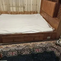 تخت دو نفره چوبی