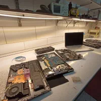 تعمیرگاه/تعمیرات لپ تاپ کیس کامپیوتر رایانه برد