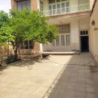 ویلایی ۲۵۰ متری دو طبقه با مغازه تجاری