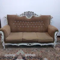 مبل کلاسیک 7نفره با میز عسلی