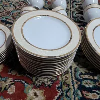 ظرف چینی کیفیت عالی .نو با جعبه دوازده نفره
