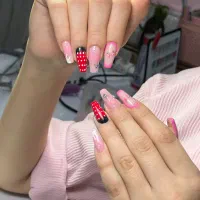 خدمات تخصصی ناخن و آفر ویژه آموزش کاشت ناخن