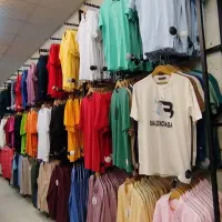 فروشنده خانم
