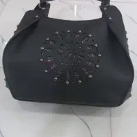 لباس عروس دخترانه و کیف مجلسی زنانه