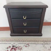 پا تختی چوبی سه کشو.