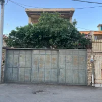 منزل-مسکونی-سه-طبقه-نیمه-کاره