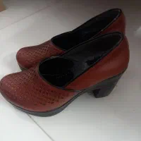 کفش زنانه پاشنه بلند با پاشنه پهن