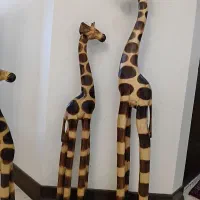 مجسمه زرافه چوبی