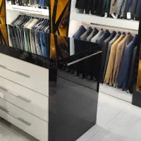 دکور آماده برای لباس کلاسیک مردانه(کت و شلوار)