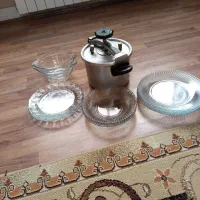 زود ۴لیتر با 14عدد بشقاب شیشهای و2عددکاسه شیشها