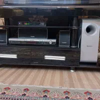 میز تلویزیون شیشه‌ای