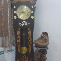 مجسمه وساعت