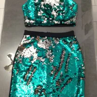 تعدادی لباس نو