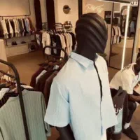 به فروشنده آقا نیازمندیم
