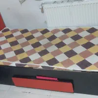 تخت خواب نوجوان