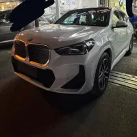 بی ام و ix وان