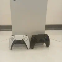 PS5 به همراه دو دسته