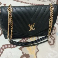 کیف|کیف، کفش، کمربند|بومهن, |دیوار