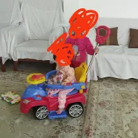 ماشین دسته دار حمل کودک