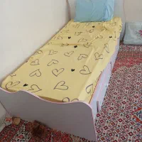 تخت نوجوان سالم
