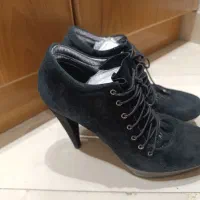 کفش پاشنه دار