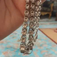 زنجیرنقره.
