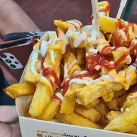استخدام نیروی کار ساده در فست فود