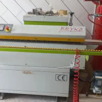 لبه چسبان اسپانیایی