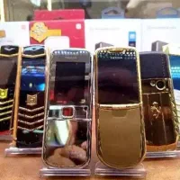 گوشی ورتو ۸۸۰۰ نوکیا شیک طلایی استیل مشکی