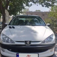 پژو اس دی v8