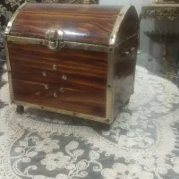 چمدان تزئینی